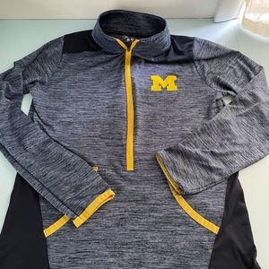 Champion university of Michigan half zip size M